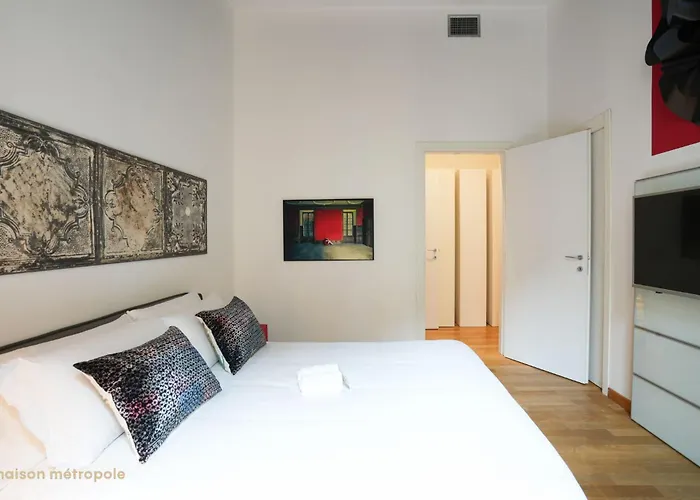 Garibaldi Center Apartment
